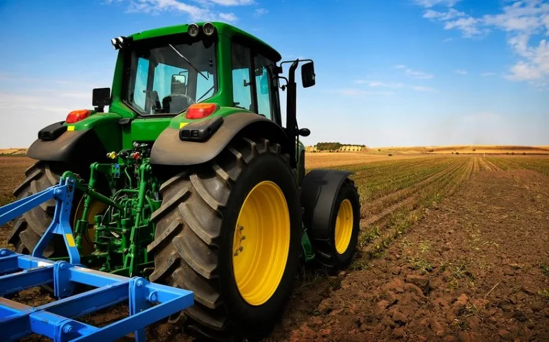 Azərbaycan və Belarus traktor tədarükü ilə bağlı Memorandum imzaladı