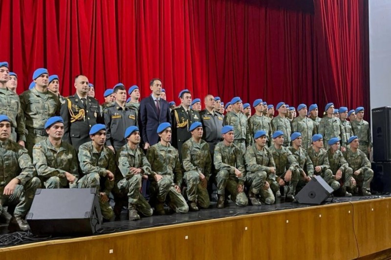 Qələbə Paradında iştirak edəcək Azərbaycan hərbçiləri ilə görüş keçirilib