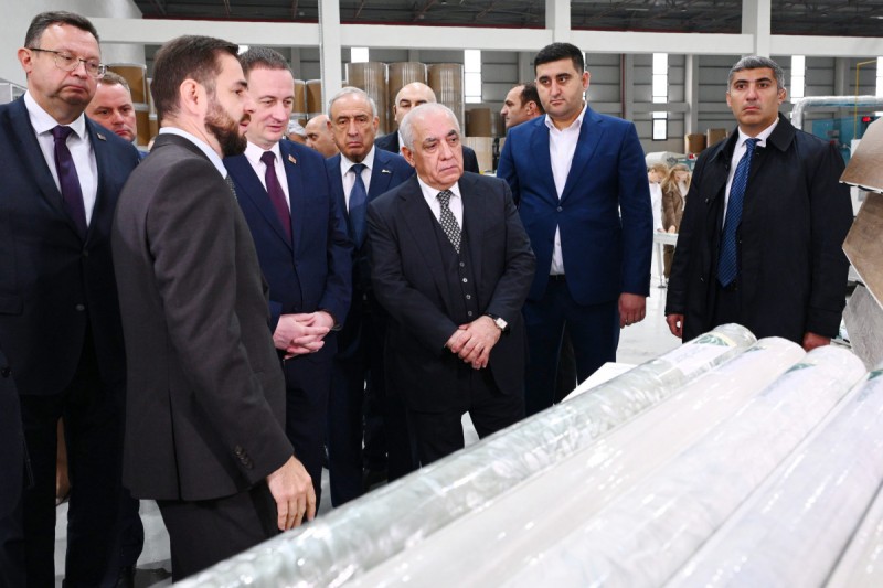 Baş nazirlər BAFCO İnvest, “Eel Electric”, Mister Decor”un fəaliyyəti ilə tanış olublar