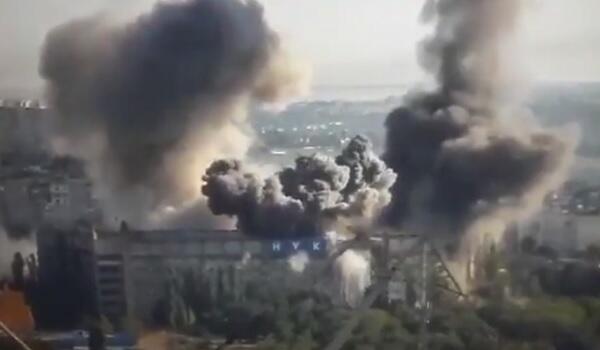 Qəzzada məktəb bombalandı: 20 nəfər...