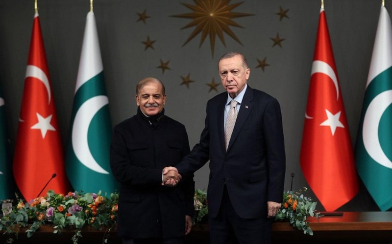 Ərdoğan Şahbaz Şəriflə DANIŞDI