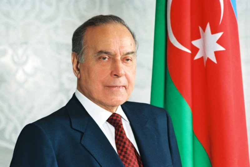 Heydər Əliyev bugünkü parlamentimizin banisidir - Spiker