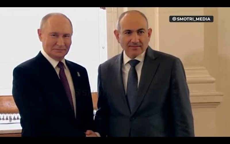 Putin Paşinyanı belə qarşıladı - VİDEO