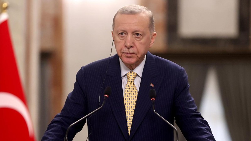 Ərdoğan: KK silahı yerə qoyub təşkilatı ləğv edəcək