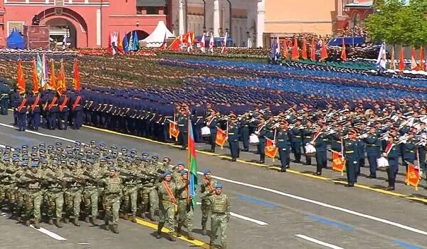 Moskvada paradda bu ölkələrin hərbçiləri iştirak etdi - Siyahı