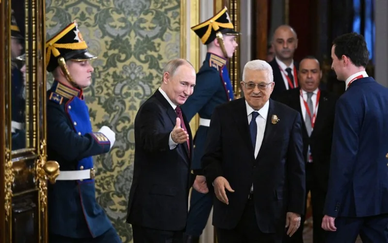 Putin Abbas ilə Kremldə danışıqlar aparır