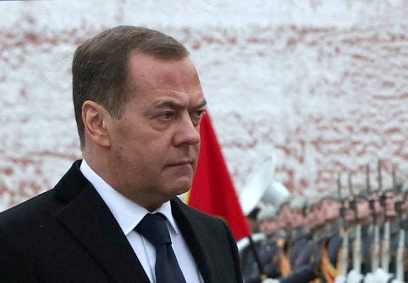 Medvedyev Zelenskini siçan adlandırdı