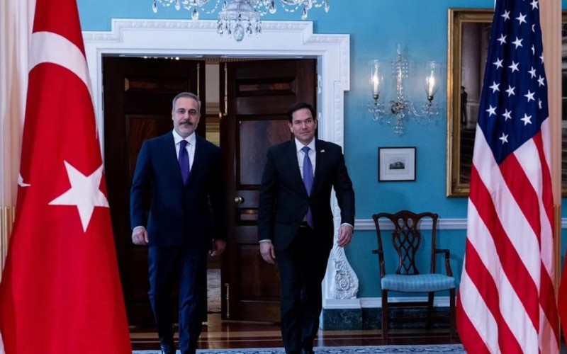 Hakan Fidan Rubio ilə müzakirə APARDI