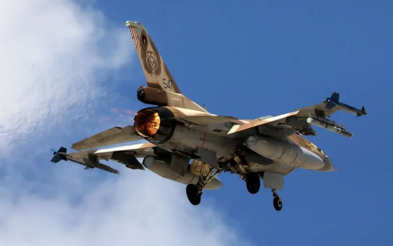 İsrail Yəmənin limanlarını bombaladı
