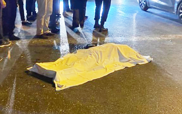 Çarəsiz qalıb özünü maşından atdı, yerindəcə öldü