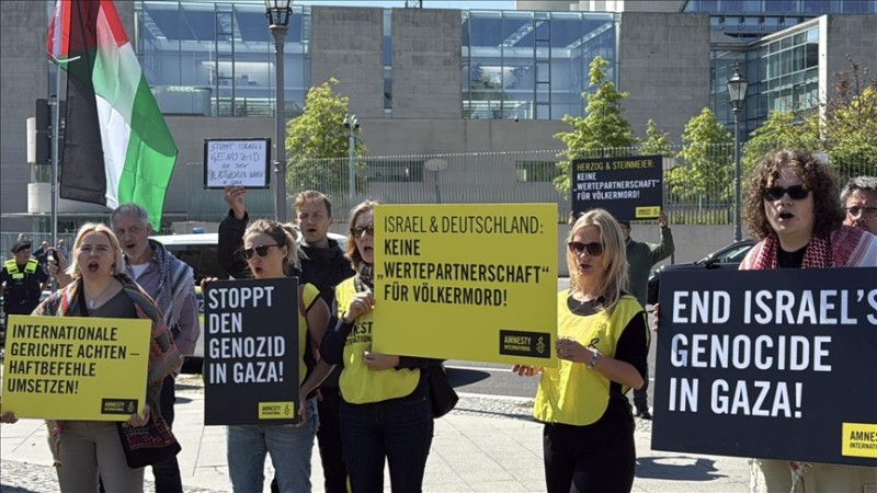 Berlində İsrail prezidentinin səfərinə etiraz edilib
