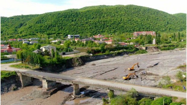 Qaraçay çayı üzərində yeni körpünün inşasına start verilib