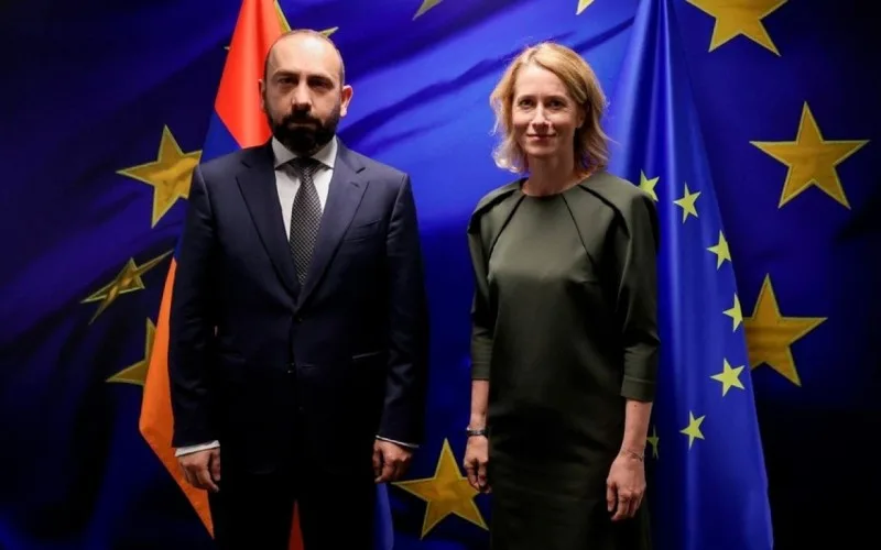 Mirzoyan Kallasla Azərbaycan-Ermənistan sülh sazişindən danışdı