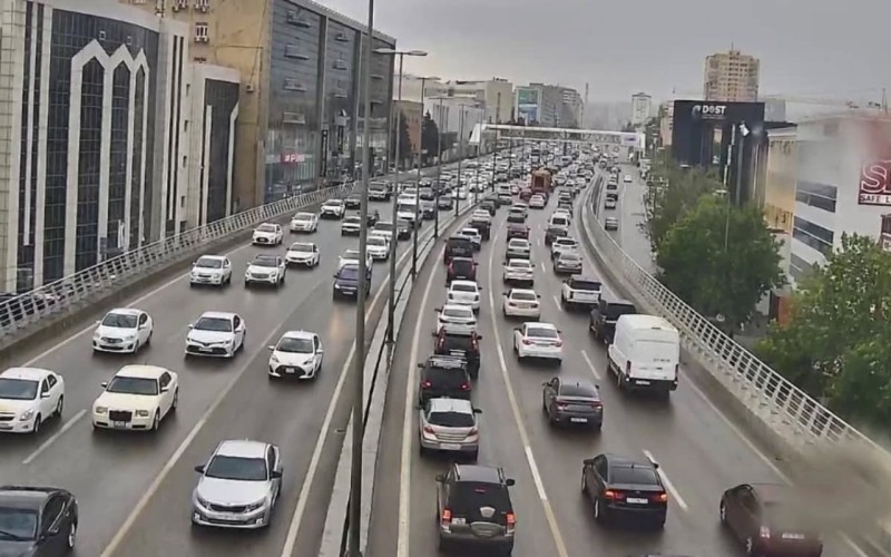 SÜRÜCÜLƏRİN NƏZƏRİNƏ: Bu yollarda tıxac var - SİYAHI
