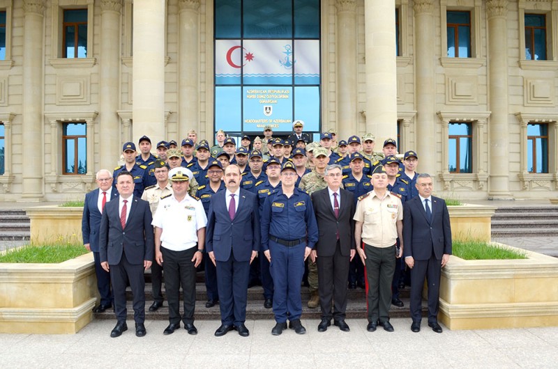 Talat Canbolat Azərbaycanda dəniz əməliyyatları mərkəzinə və döyüş gəmilərinə baş çəkib