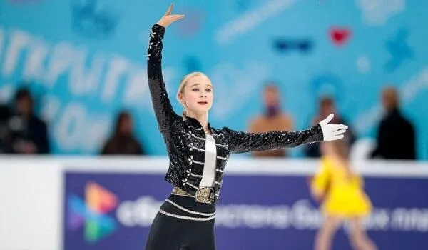 Veronika Azərbaycan pasportu aldığını təsdiqlədi