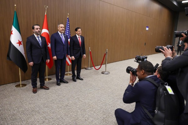 Türkiyə, ABŞ və Suriya xarici işlər nazirlərinin üçtərəfli görüşü keçirildi - YENİLƏNİB + FOTOLAR