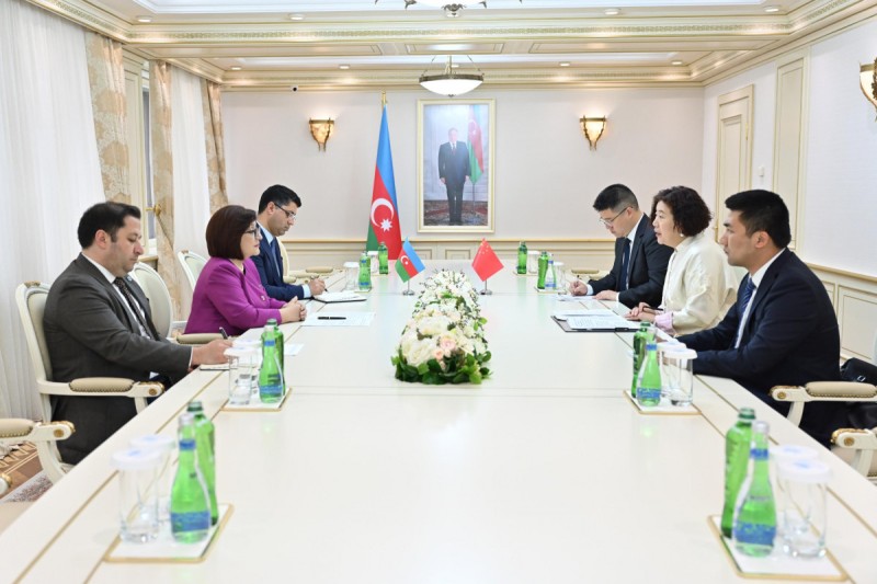 Sahibə Qafarova Çin səfiri ilə görüşüb