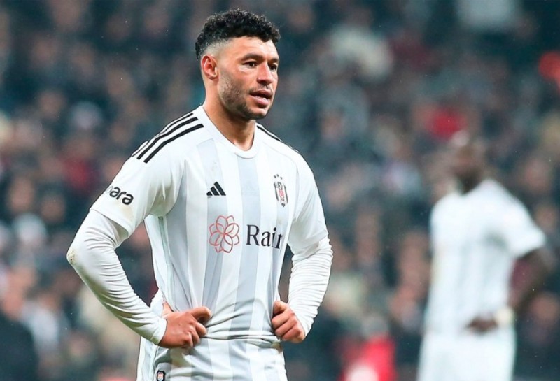 İngiltərəli tanınmış futbolçu “Beşiktaş”dan ayrılır
