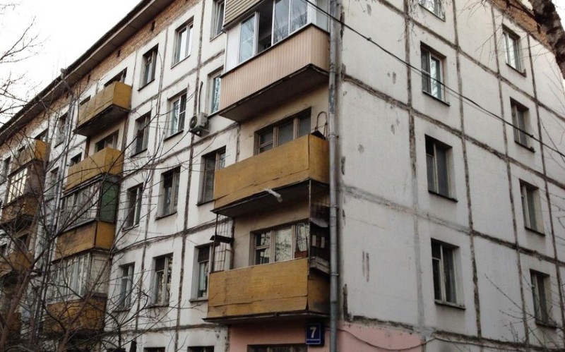“Azəristiliktəchizat”: Bakıda “Xruşovka” tipli binalarda istilik sisteminin bərpası texniki cəhətdən çətindir