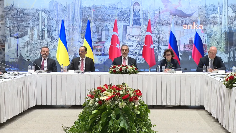 İndiki şəraitdə Ukrayna sülhə getməsə... - Putin-Zelenski görüşü Trampın iştirakı ilə keçirilə bilər