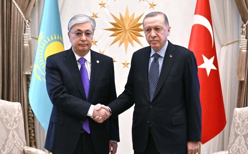 Ərdoğan Tokayevlə müzakirə APARDI