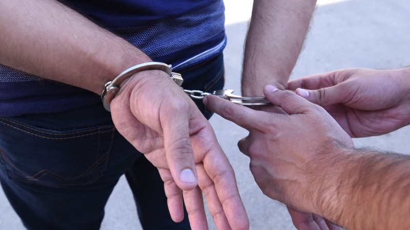 Mağazadan 20 min manat oğurlayan şəxs saxlanılıb