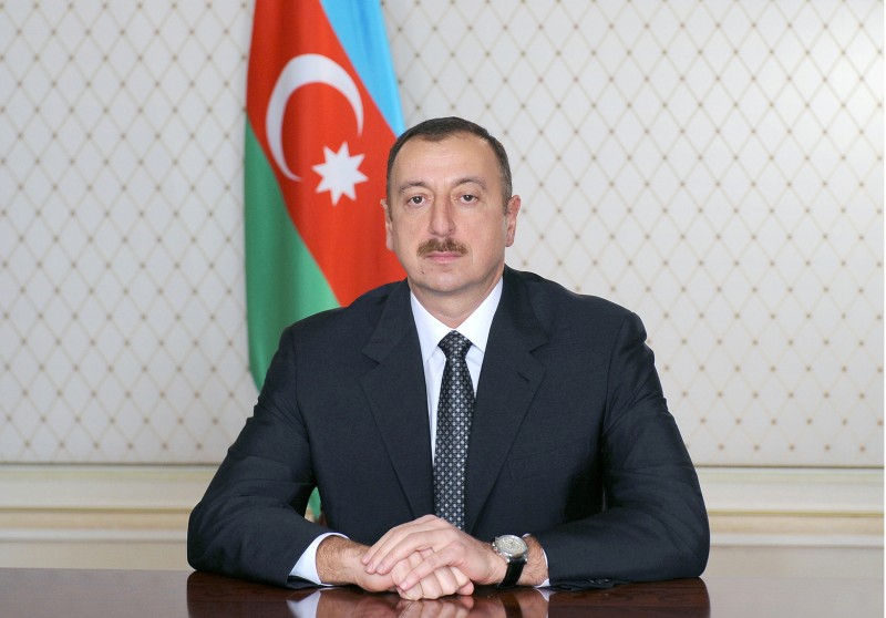 İlham Əliyev dövlət qulluqçularının reyestri ilə bağlı fərman imzaladı
