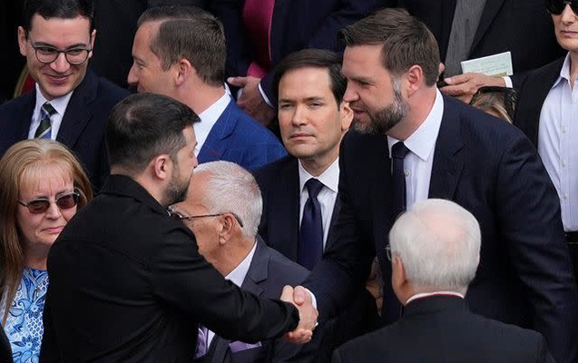 Zelenski və Vens mübahisədən sonra ilk dəfə görüşdü - FOTO