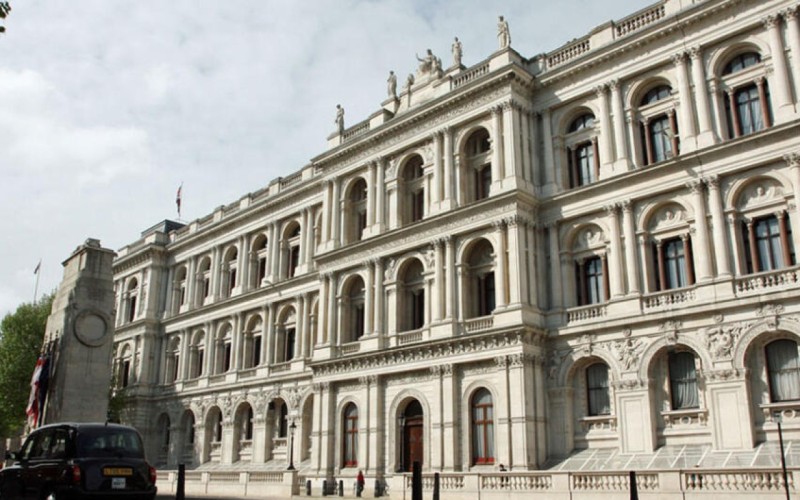 İran səfiri Britaniyanın Xarici İşlər Nazirliyinə ÇAĞIRILDI