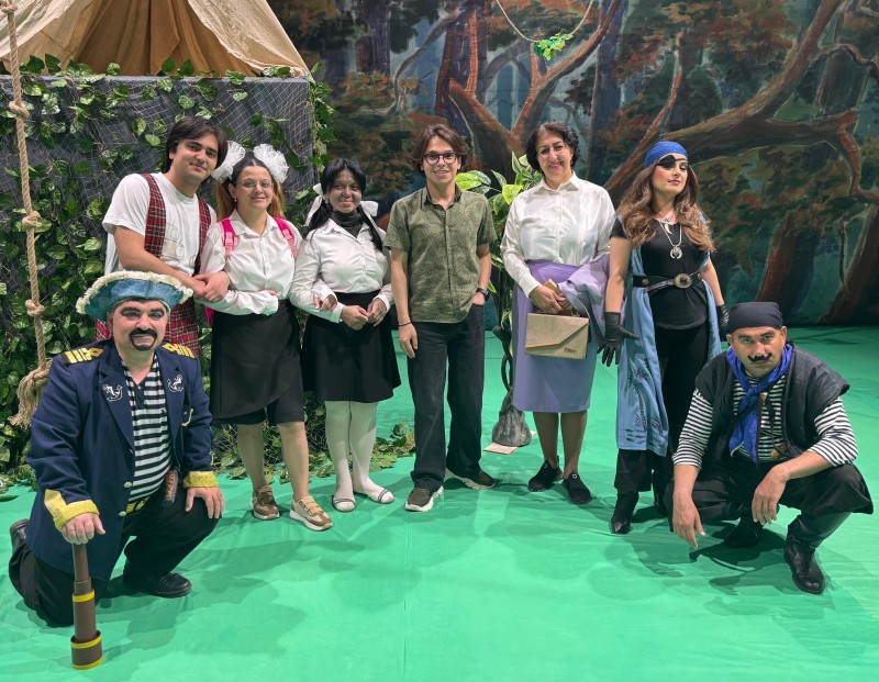 “Sehrli Yaylıq” uşaq tamaşasının premyerası olub - FOTO