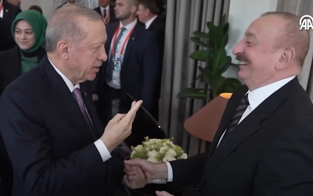 İlham Əliyevlə Ərdoğanın səmimi görüşü - VİDEO