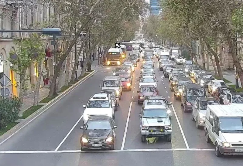 Bakının 14 küçə və prospektində tıxac var - SİYAHI