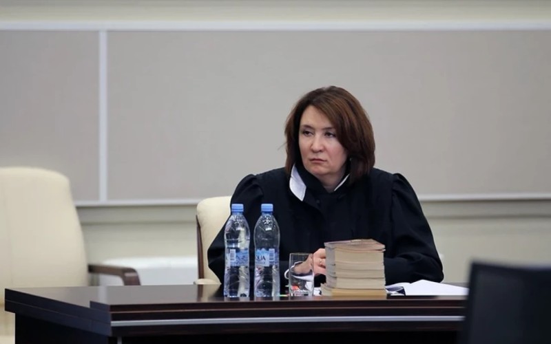 Rusiyanın axtardığı hakim Azərbaycanı TƏRK ETDİ