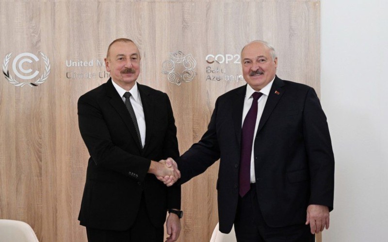 Lukaşenko İlham Əliyevi təbrik etdi