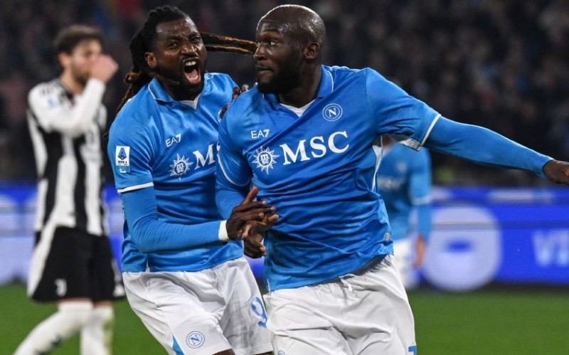 Napoli A Seriyasında unikal rekorda imza atıb