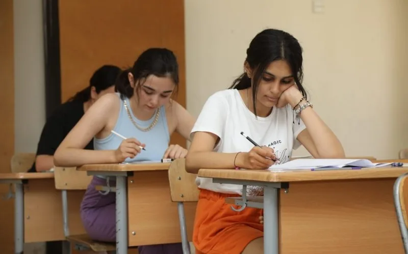 Xankəndi şəhərində 51 abituriyent üçün ilk dəfə qəbul imtahanı keçirilib - YENİLƏNİB