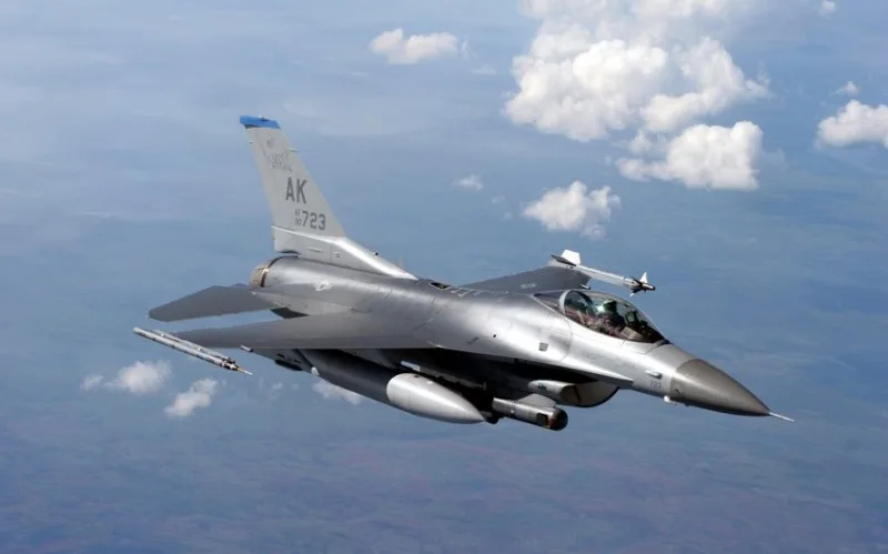 Niderland F-16 qırıcılarının son partiyasını Ukraynaya göndərib