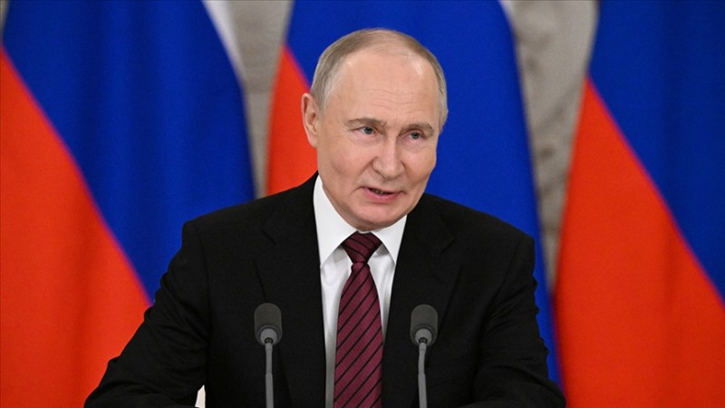 Putin: Microsoft və Zoom kimi xidmətlər sıradan çıxarılmalıdır