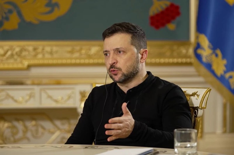 Ukraynanın lazım olan silahları almağa vəsaiti çatmır - Zelenski