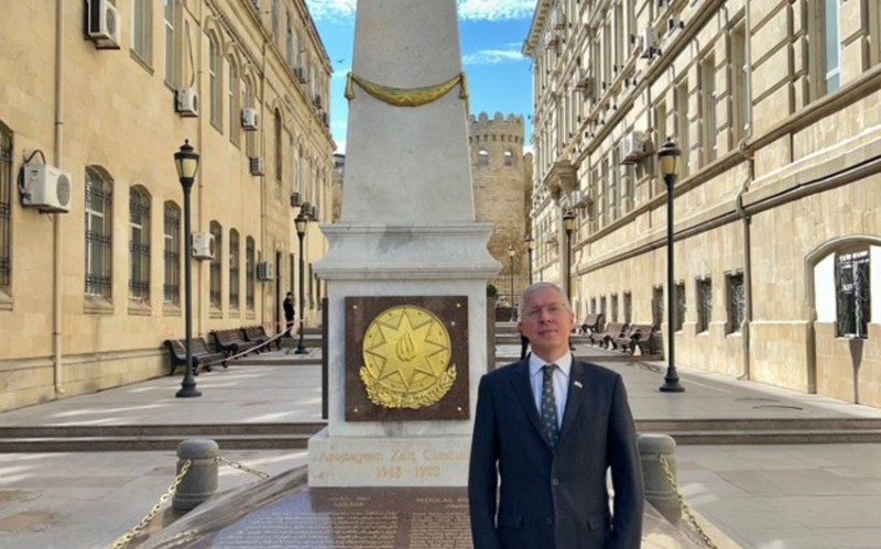 Britaniya səfiri Azərbaycan xalqını təbrik edib