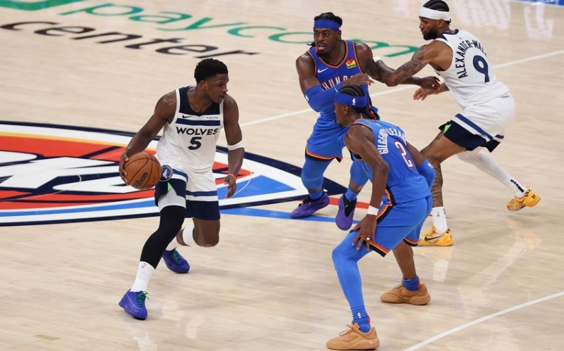 NBA-da ilk finalçı bəlli olub
