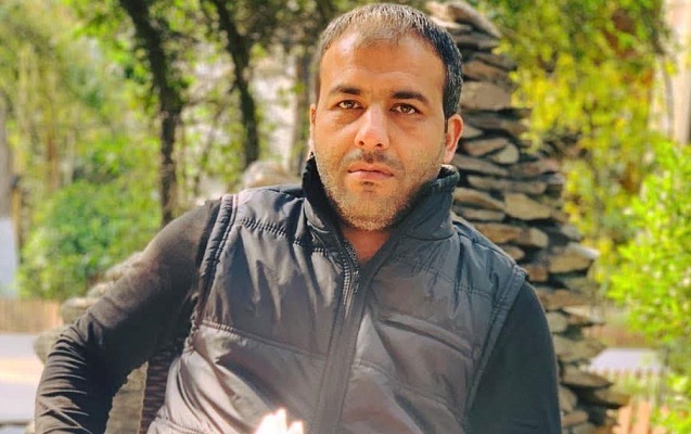 Bakıda marketin qarşısında 2 nəfəri cərəyan vurub öldürdü - FOTO