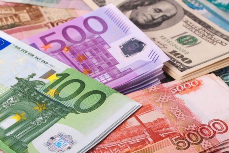 Avro və rubl qalxdı, dollar isə... - BU GÜNÜN MƏZƏNNƏSİ
