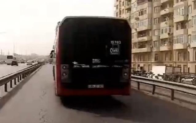 “Bakubus” avtobusundakı nasazlıq böyük tıxaca səbəb oldu