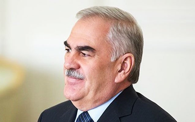 Vasif Talıbovun səhhəti pisləşdi - Ölkədən buraxılmadı