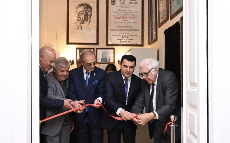 Bakıda Xalq şairi Rəsul Rzanın ev-muzeyi açılıb - FOTOLAR