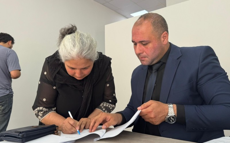 Bakıdan Laçının Bəylik kəndinə yola salınan şəxslərə mənzillərin açarları təqdim edilib - YENİLƏNİB