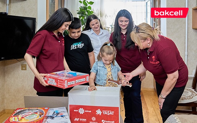 “Bakcell” “YAŞAT” Fondunun “Hədiyyə Karvanı” layihəsinə qoşuldu - FOTOLAR