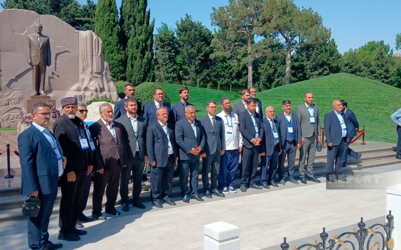 Türkiyə və Gürcüstanın din xadimləri Bakıda Fəxri Xiyabanı ziyarət ediblər